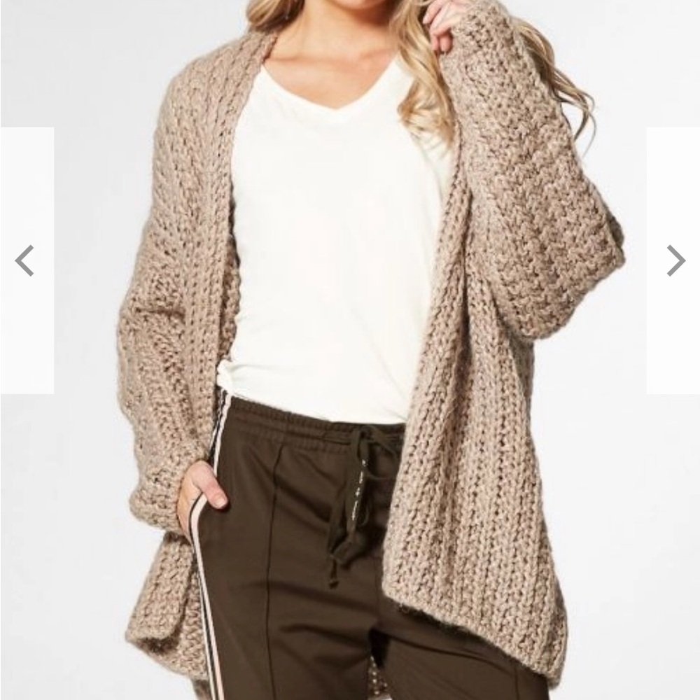 Circle of trust Thick Brown Knit Cardigan sweater size small